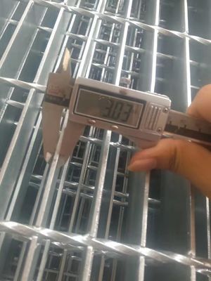 Cost-Effective Price Hot Dipped Galvanized Press Locked and Welded Steel Grating