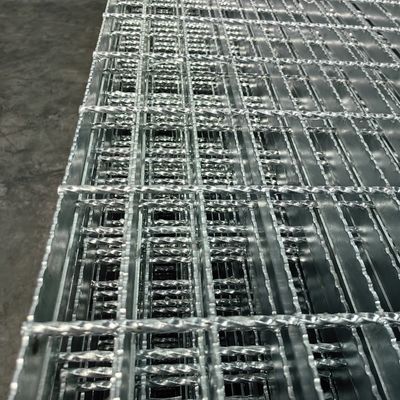 Barata conveniente galvanizado a quente Grelha dentada galvanizada 30 x 5 mm Grelha de aço dentada galvanizada