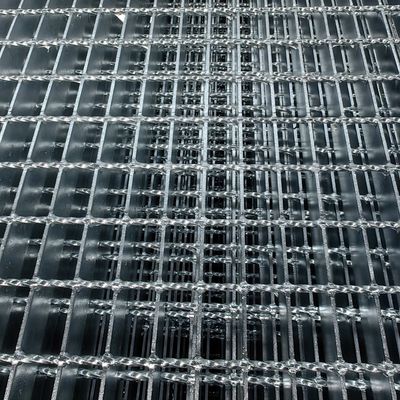 Grades de aço resistentes à corrosão para ambientes exteriores