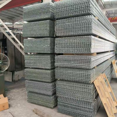 Grelhas de aço industriais Piso forte e seguro para ambientes industriais
