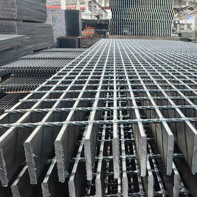 Grelhas de piso de aço industrial soldados sob pressão por máquina com superfície lisa e brilhante