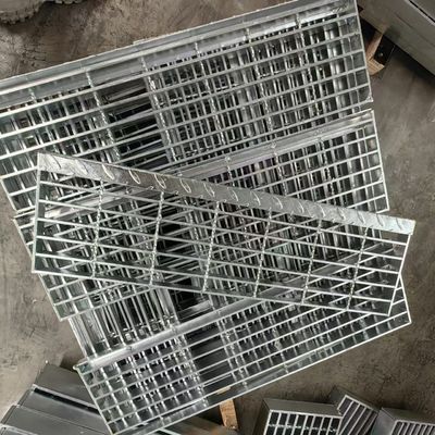 Plataforma de aço industrial de 30 mm de altura Grelha com barras transversais de 3 mm