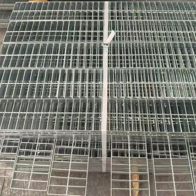 Resistência industrial Grades de aço personalizadas Construídas para suportar uso e desgaste pesados