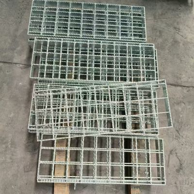 Propriedades do aço carbono e do aço inoxidável para o aço leve comum 32*5 no mercado