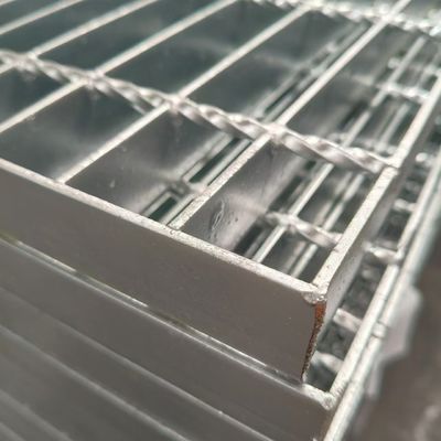 Grades de aço resistentes ao fogo: garantir a segurança em áreas de alto risco