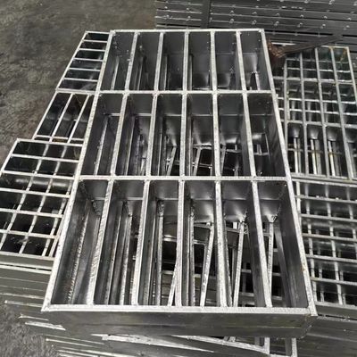 Grelha de barras de superfície brilhante / Grelha de aço plano com barras planas estilo moderno galvanizado a quente