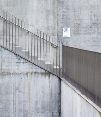 Grelha de aço industrial 30 mm Barra de rolamento Espaçamento de 3 mm Espessura da barra transversal Construção moderna pesada