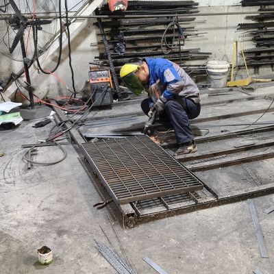 Grelhas de aço industrial de 1000x1000 mm com tecnologia de solda por pressão de máquina desde 1990