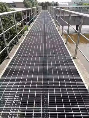 Boa ventilação Prensa de rede de aço industrial Processo de soldagem 6 mm Tamanho da barra transversal