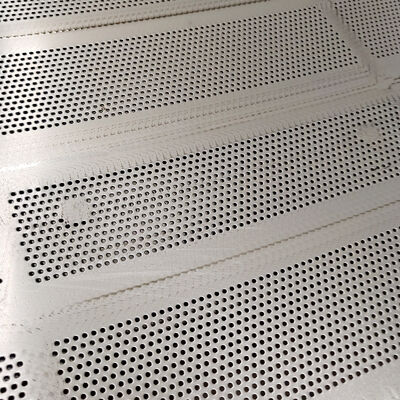 Placa Metálica Perfurada de Engenharia de Precisão com Longa Vida Útil e Forte Desempenho de Compressão e Tração para Uso Industrial