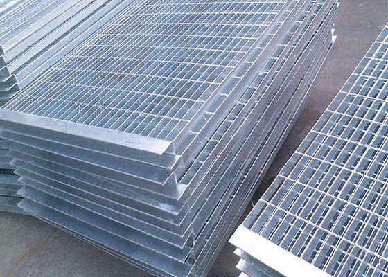 Barra serrilhada de aço customizável resistente que raspa para Bulding ou a área industrial